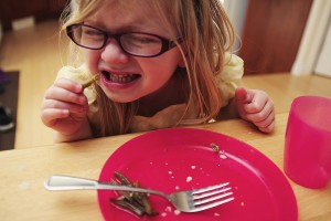 Dinner Time Battles: Helpful Hints For Getting Your Kids to Eat Properly