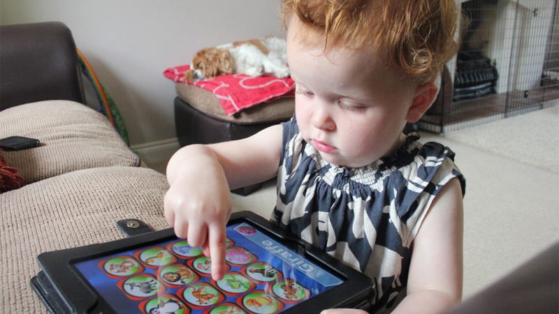 kids-on-ipad