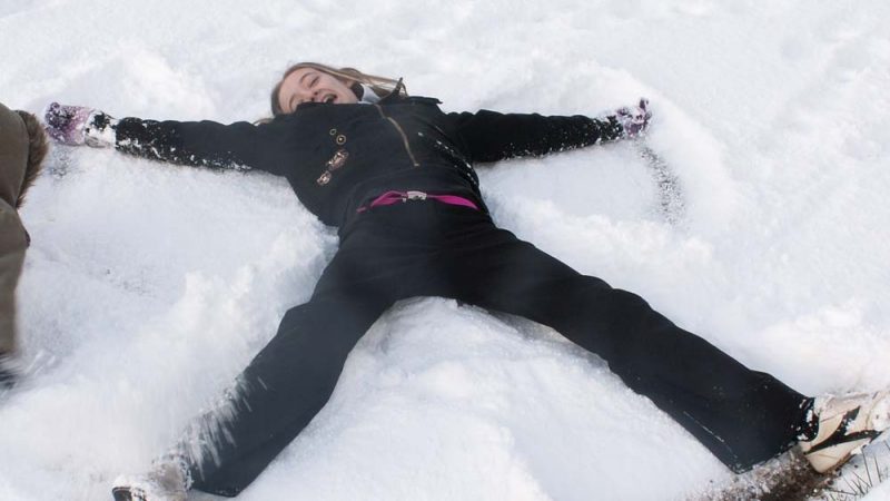 snow-angel-christmas-snow