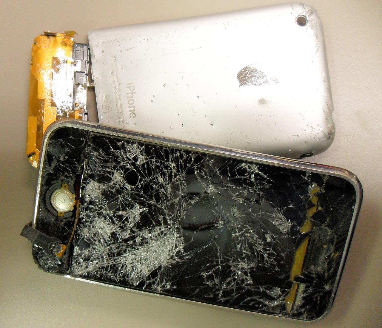 cracked-iphone