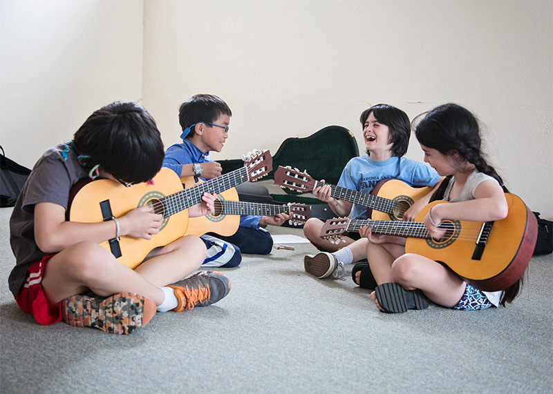 guitar-children-fun