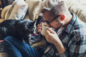 relax-man-coffe-tea-sofa