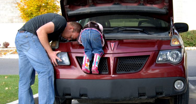 dad-daughter-mechanic