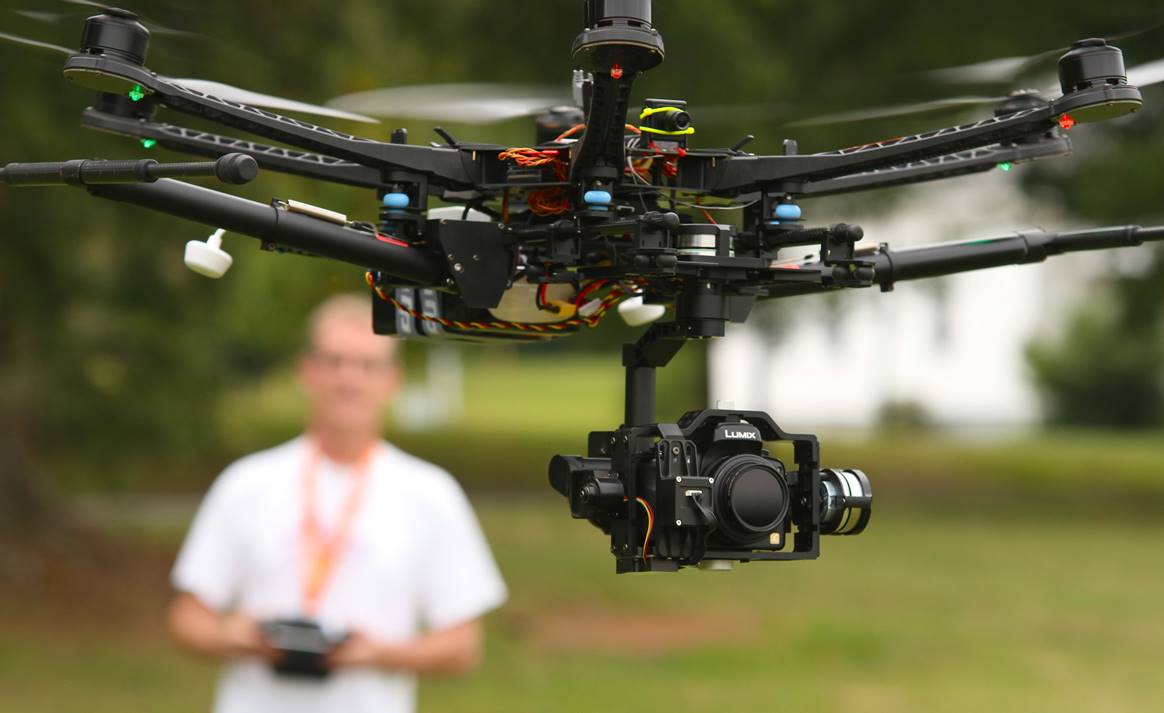 drones-with-camera-dad