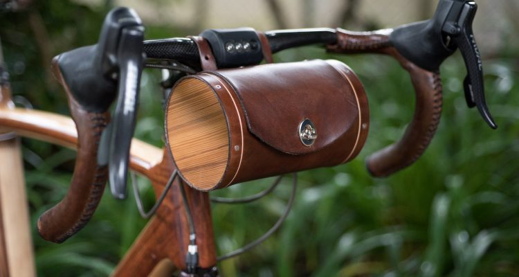 walnut-studiolo-bicycle-accessories-bicycle-leather-handlebar-bag