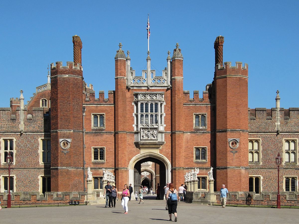 Hampton_Court_Palace