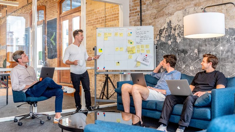 start-up / meeting