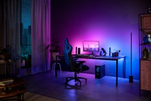 Philips Hue Play gradient Lightstrip for PC - lifestyle 2 (1)-sm
