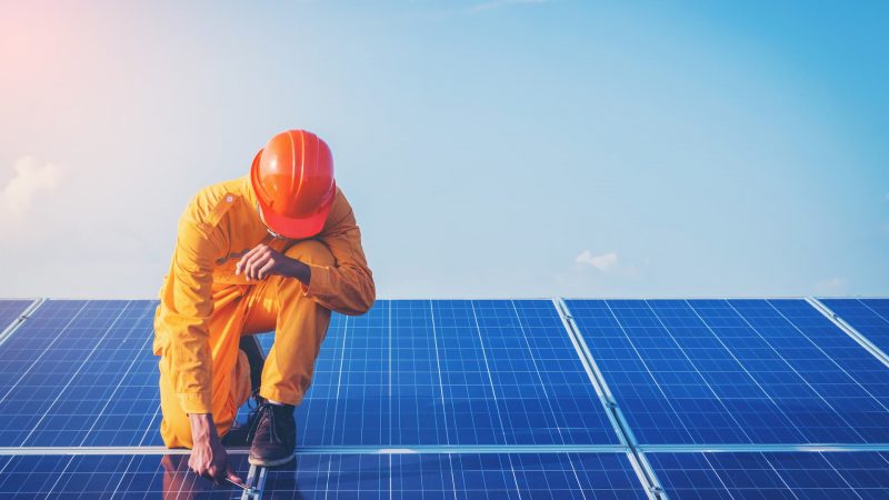 Is-2023-the-Right-Time-to-Go-Solar